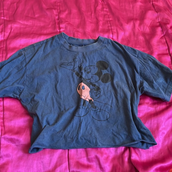 Hot Topic Tops - Hot Topic Mickey Mouse Crop Top
